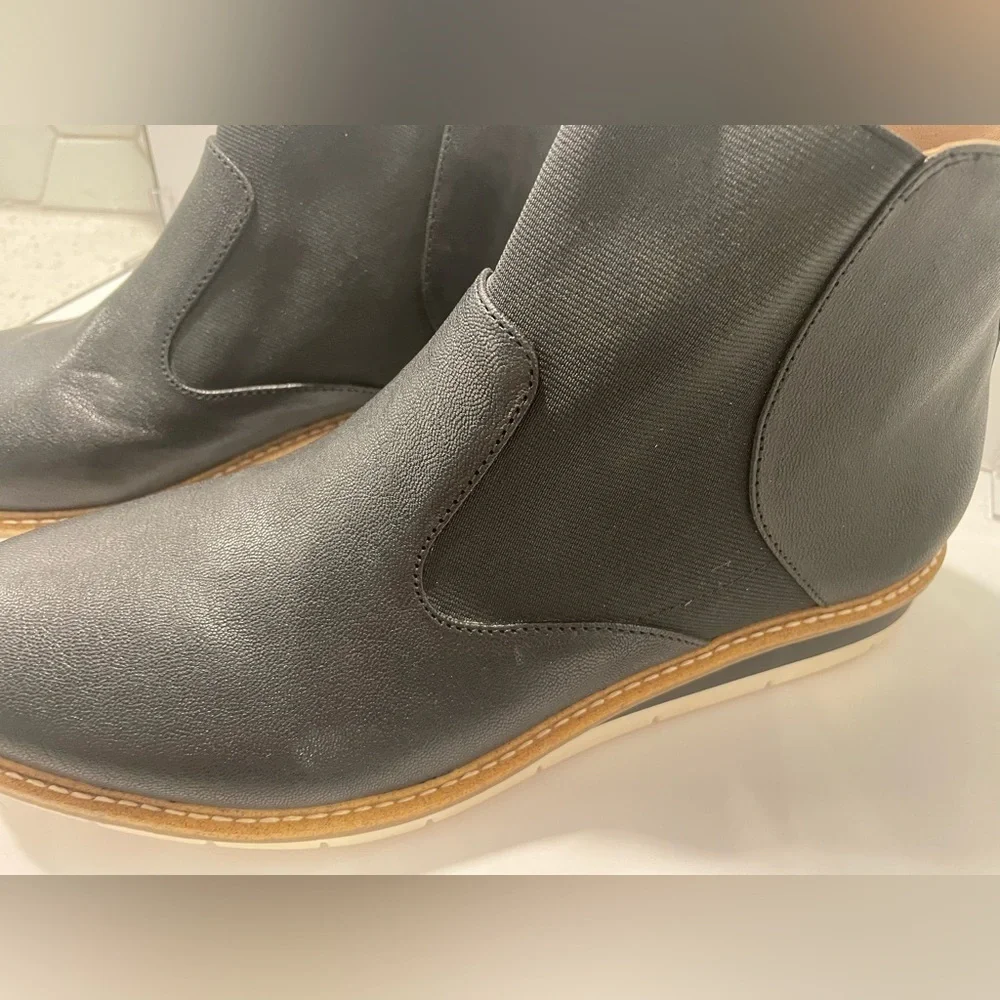Kelly & Katie Arlo Wedge Boots Black Leather Size 10 Stretch Pull On Booties